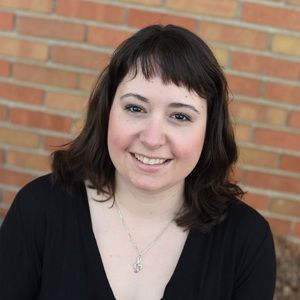 Meet your Posher, Lara